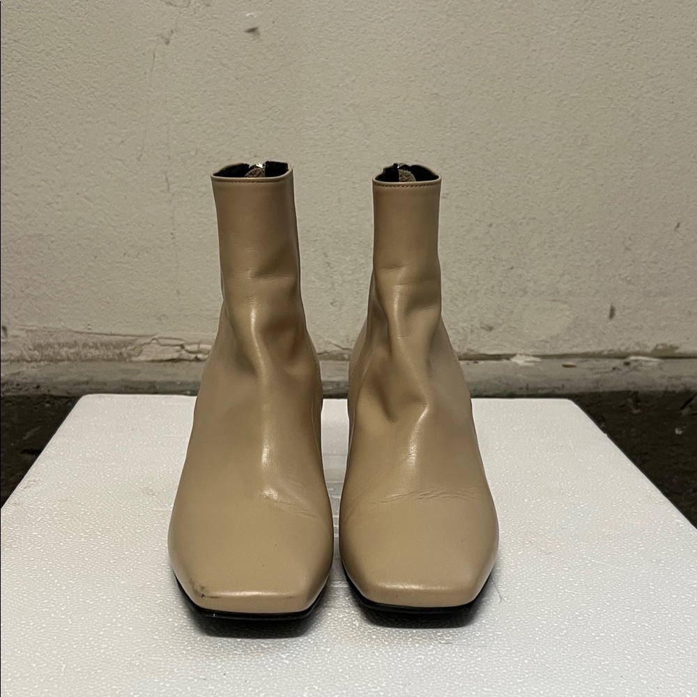 Elegant Tan Ankle Boots